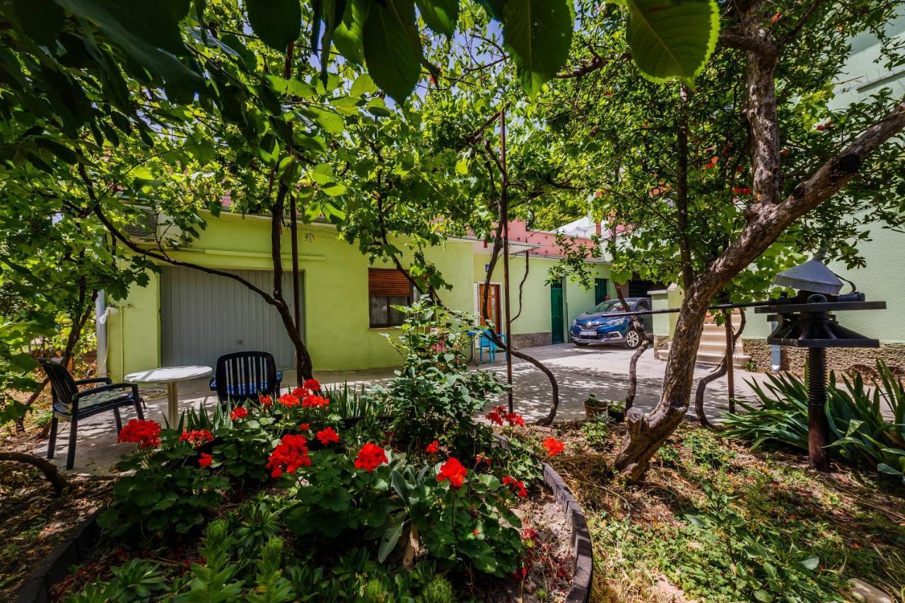 Apartments By The Sea Kastel Stari, Kastela - 14577 Luaran gambar
