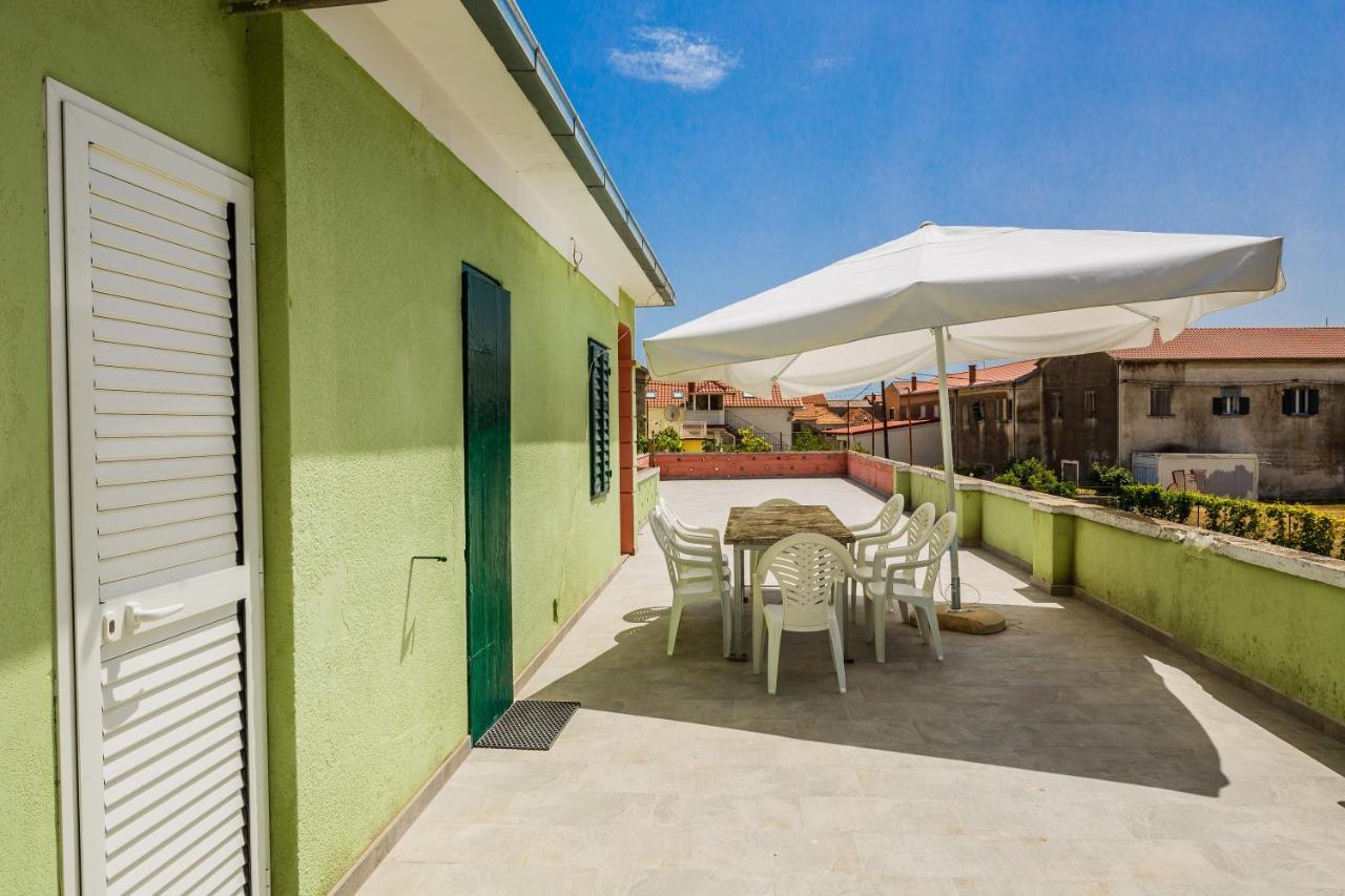 Apartments By The Sea Kastel Stari, Kastela - 14577 Luaran gambar